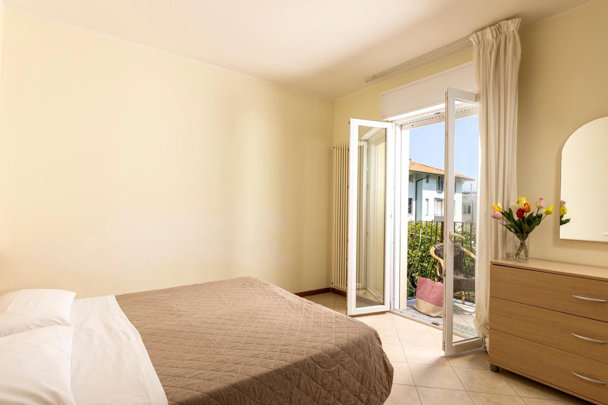 Residence Uno Studio&Suites Rimini Exteriör bild