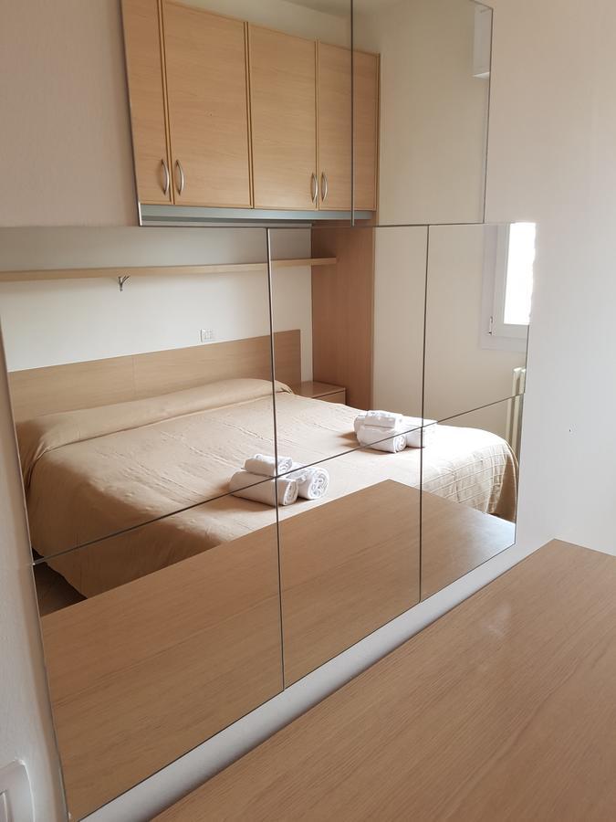 Residence Uno Studio&Suites Rimini Exteriör bild